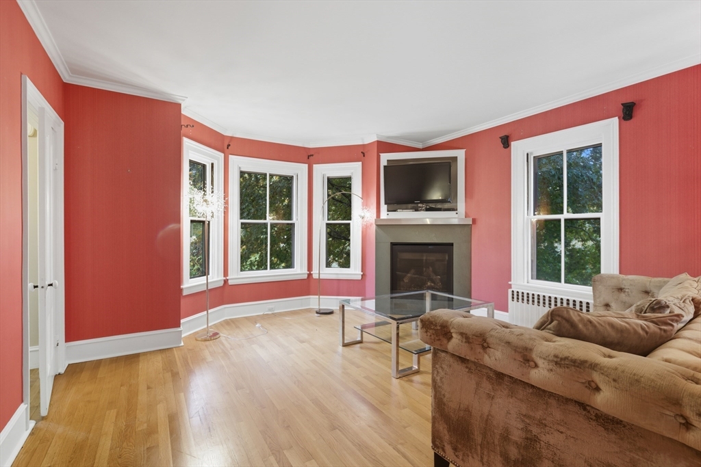 52 Bow Street Concord, MA 01742 - Photo 13 of 35