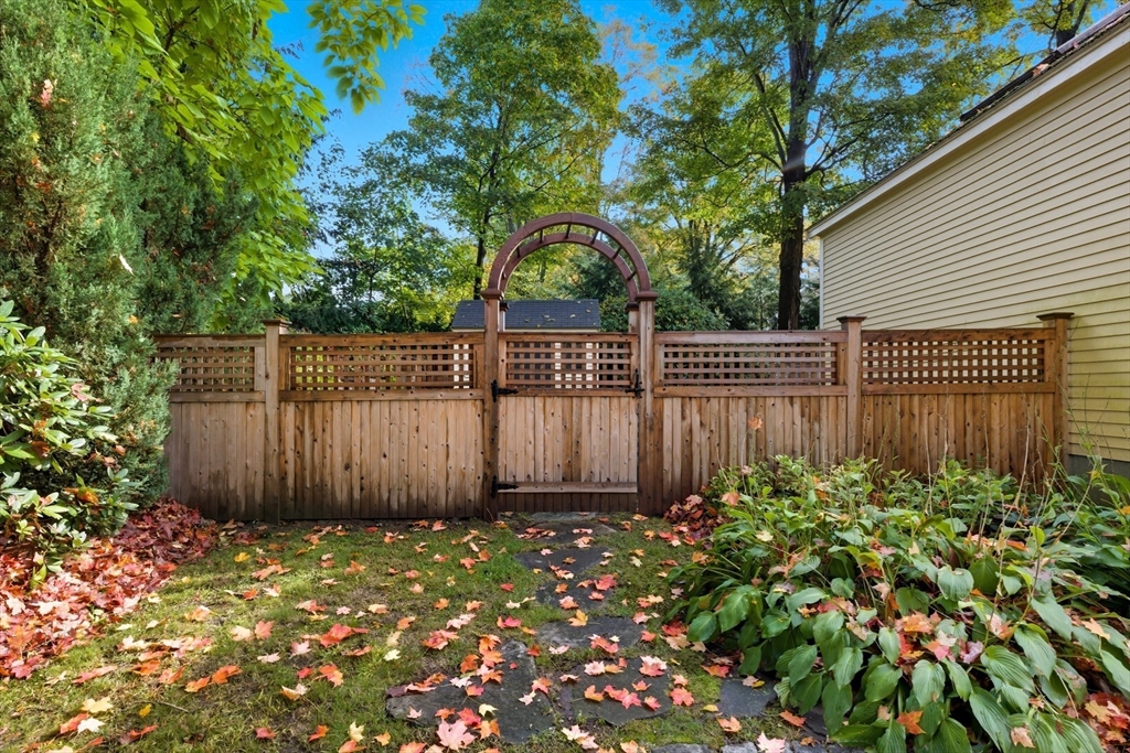 52 Bow Street Concord, MA 01742 - Photo 31 of 35