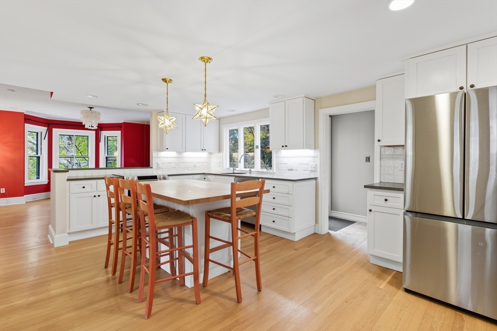 52 Bow Street Concord, MA 01742 - Photo 10 of 35