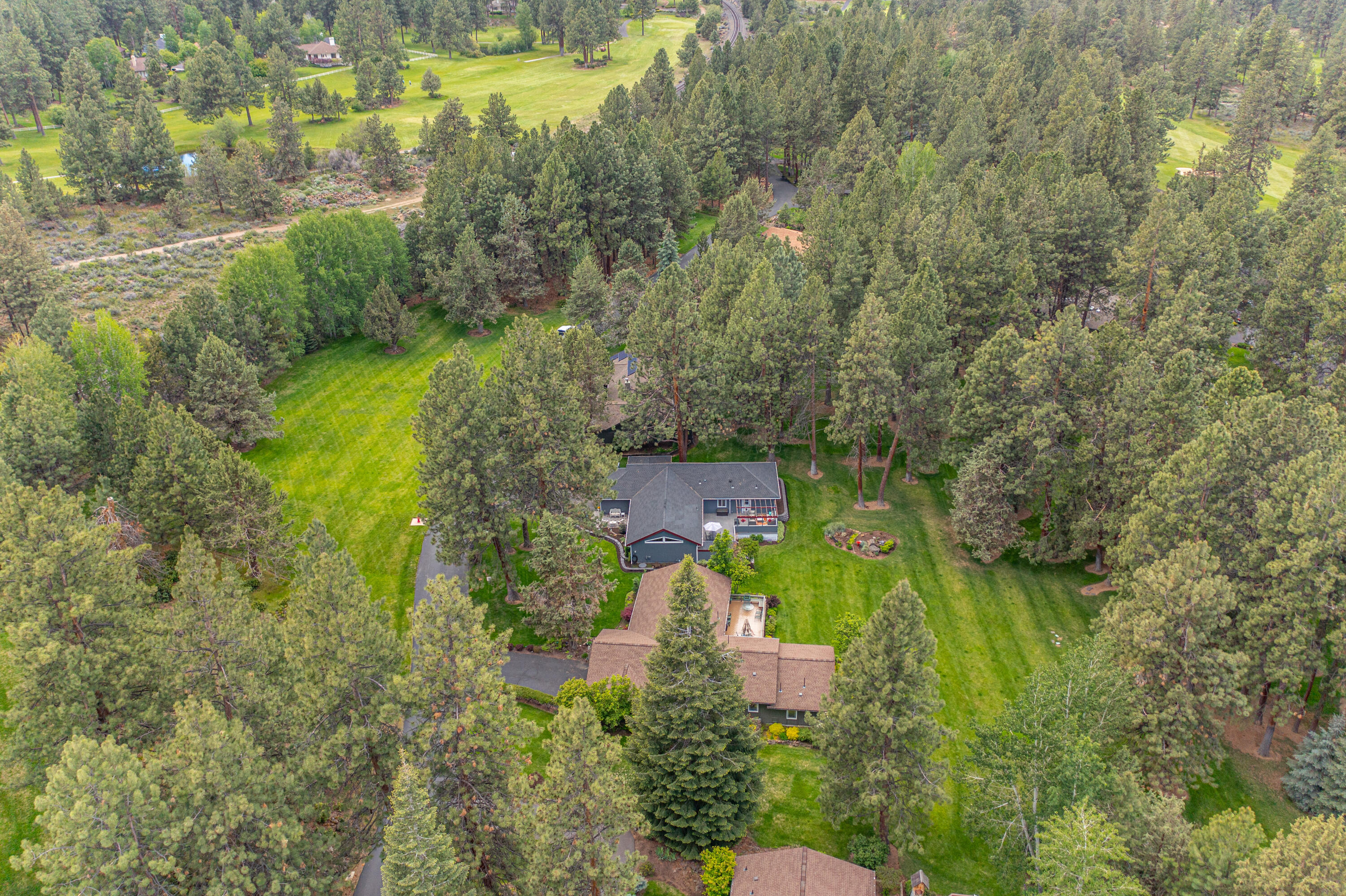 20380 Donkey Sled Road Bend, OR 97702 - Photo 39 of 47 RileyVisuals-22