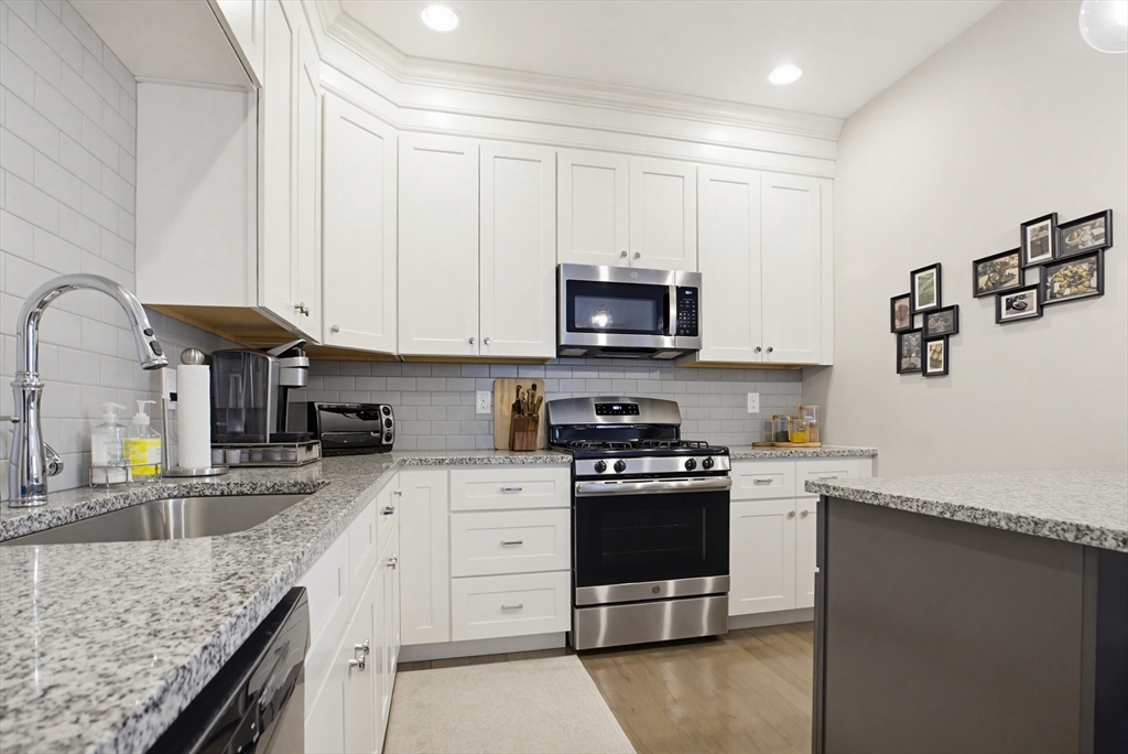 29 Brookview Road, Unit 29 Franklin, MA 02038 - Photo 10 of 33 Gallery Image 10
