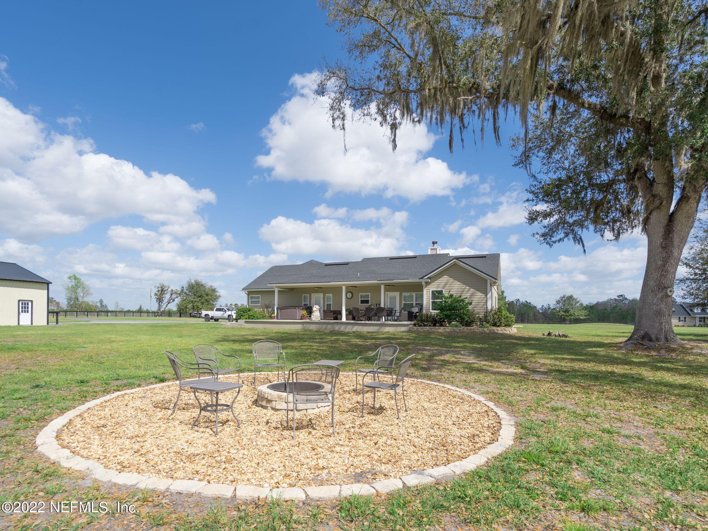 54476 Wildlife Way Callahan, FL 32011 - Photo 32 of 35 a view of a fountain in the middle of a park