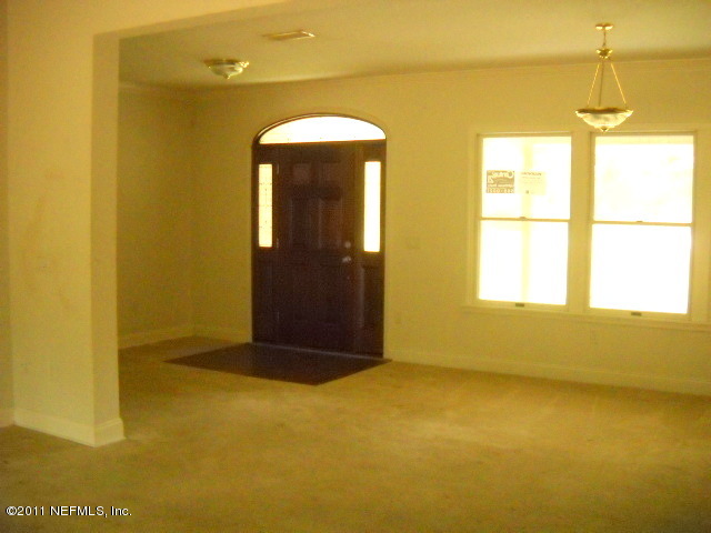 2654 Holly Point Road East Orange Park, FL 32073 - Photo 3 of 28 Entry & Dining