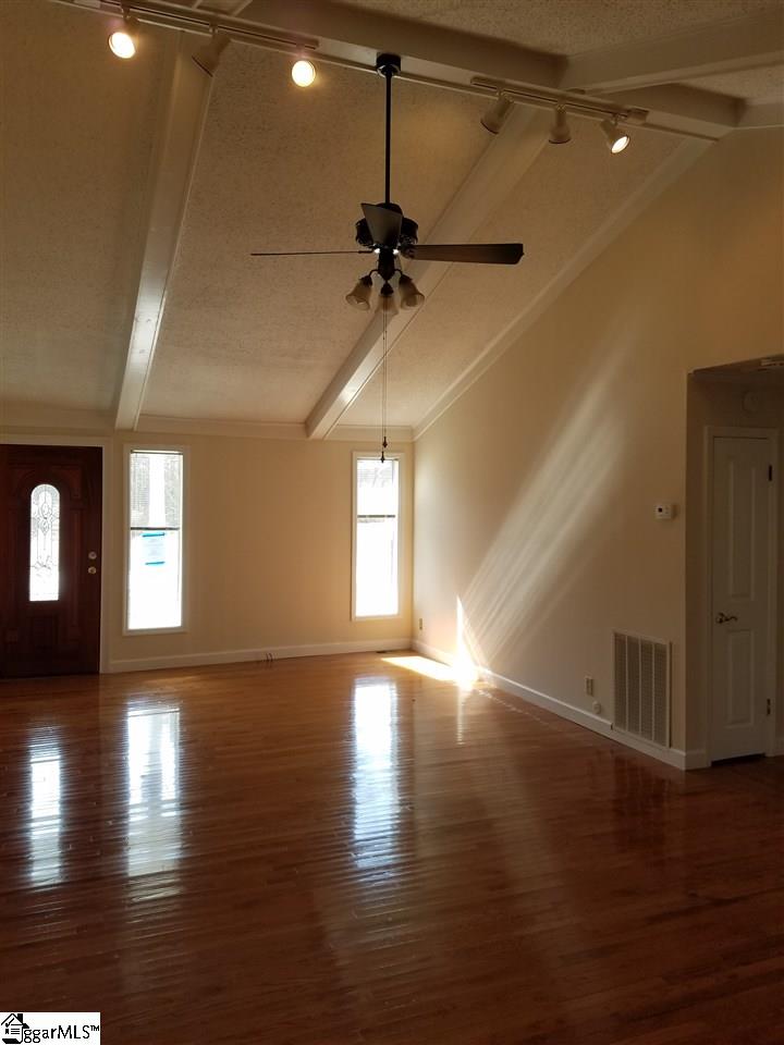 2219 East Lee Road Taylors, SC 29687 - Photo 2 of 11 Gallery Image 2