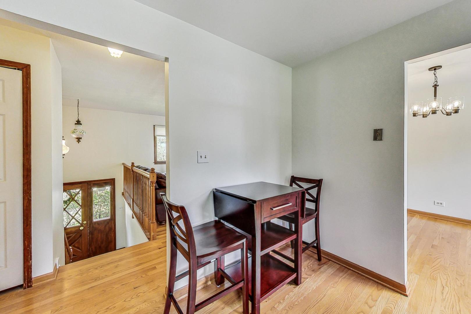 1002 Greenfield Lane Mount Prospect, IL 60056 - Photo 13 of 25
