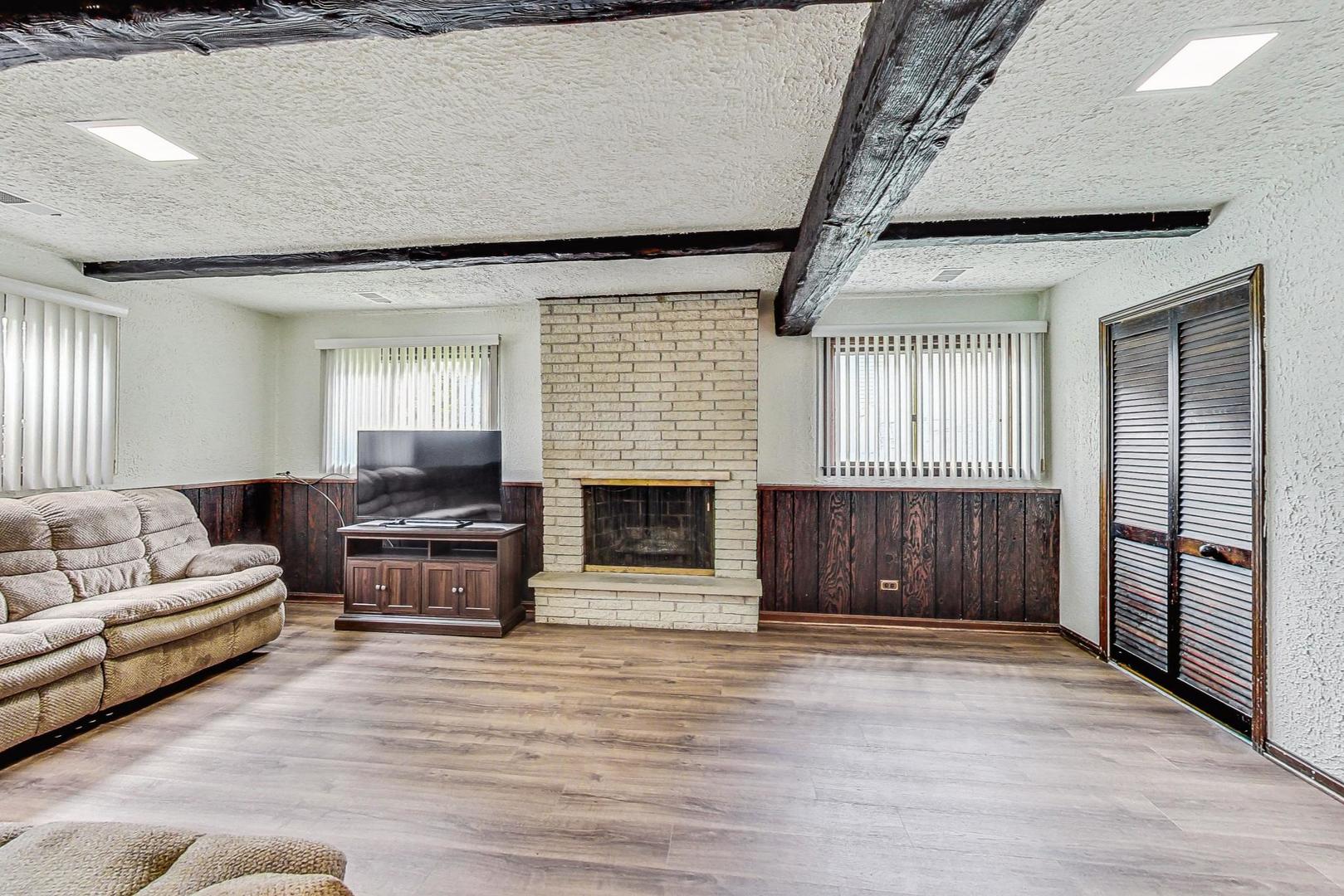 1002 Greenfield Lane Mount Prospect, IL 60056 - Photo 20 of 25