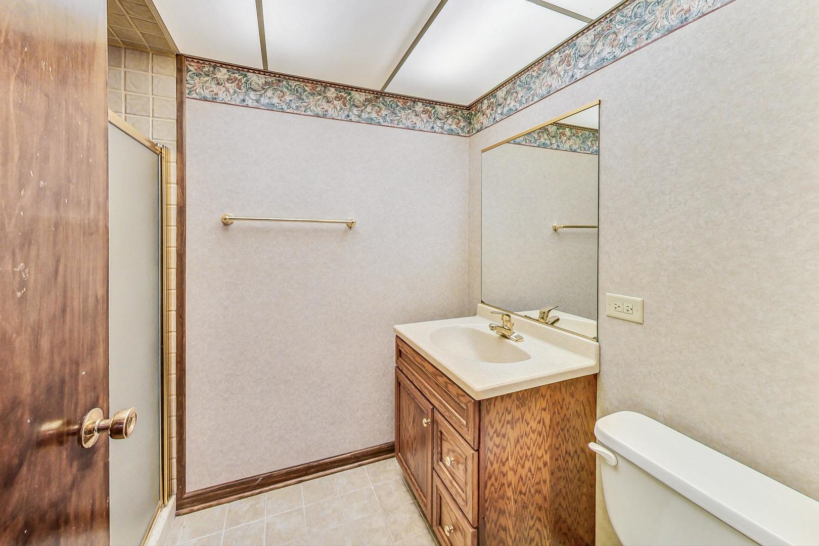 1002 Greenfield Lane Mount Prospect, IL 60056 - Photo 22 of 25