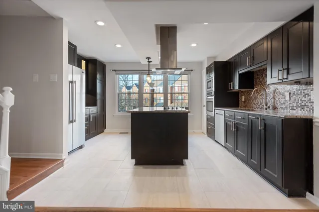 $3,600 | 7782 Marshall Heights Court, Falls Church, VA 22043