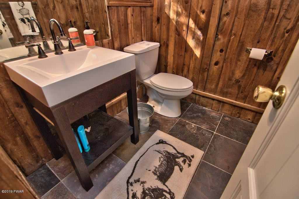 2025 Roamingwood Road Lake Ariel, PA 18436 - Photo 20 of 86