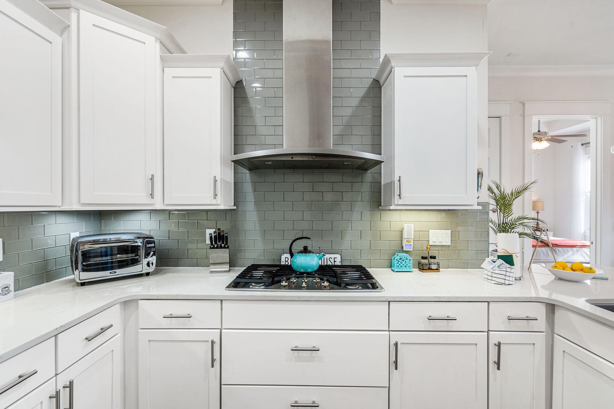 70 East Milestone Dr Inlet Beach, Unit C Inlet Beach, FL 32461 - Photo 5 of 74 On-Trend Backsplash