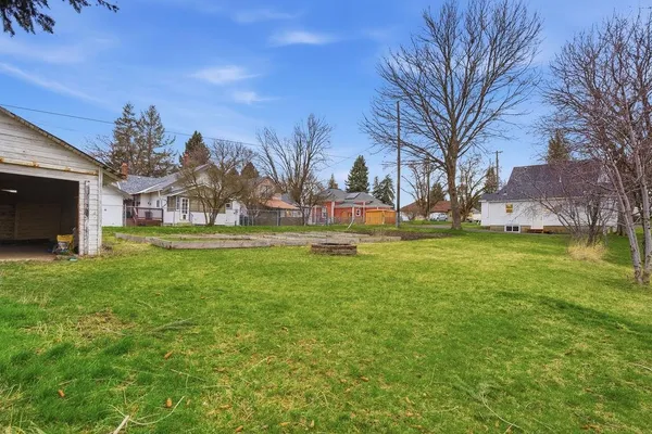 $275,000 | 120 East Huffman Street, Tekoa, WA 99033