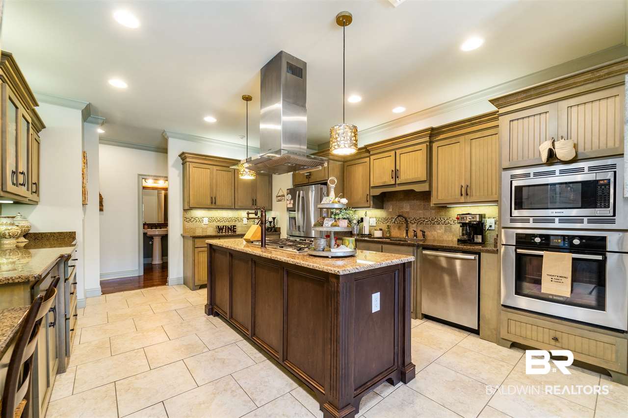 6307 Garrison Drive Daphne, AL 36527 - Photo 8 of 23 Kitchen