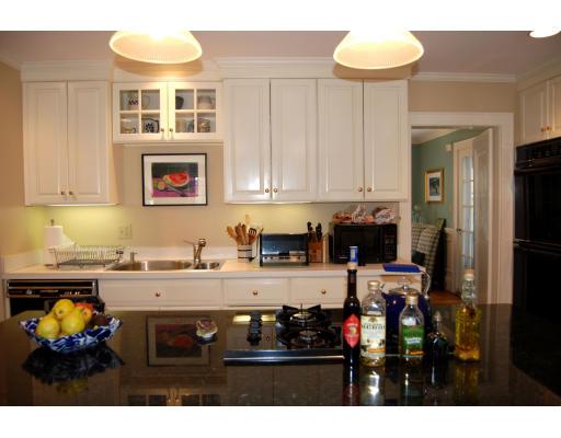 29 Bay State Road Belmont, MA 02478 - Photo 4 of 18 Gallery Image 4