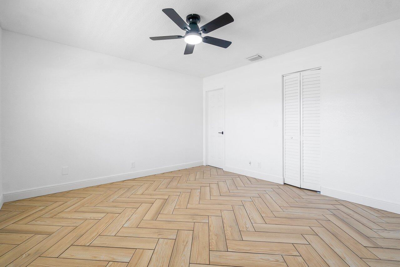 9197 Southampton Place Boca Raton, FL 33434 - Photo 18 of 32 015-9197SouthamptonPlace-BocaRaton-FL-33