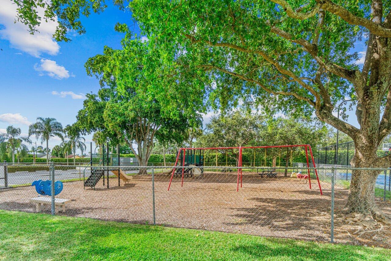 9197 Southampton Place Boca Raton, FL 33434 - Photo 31 of 32 049-9197SouthamptonPlace-BocaRaton-FL-33