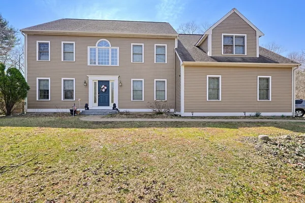 $1,199,900 | 107 Mill Street, Franklin, MA 02038