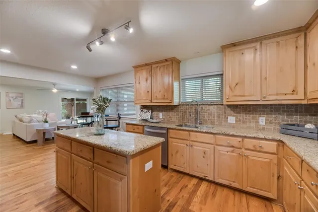 $825,000 | 5820 Forest Lane, Dallas, TX 75230