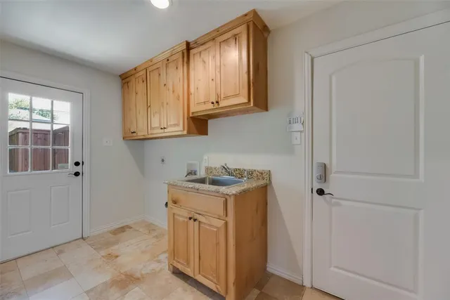 $825,000 | 5820 Forest Lane, Dallas, TX 75230