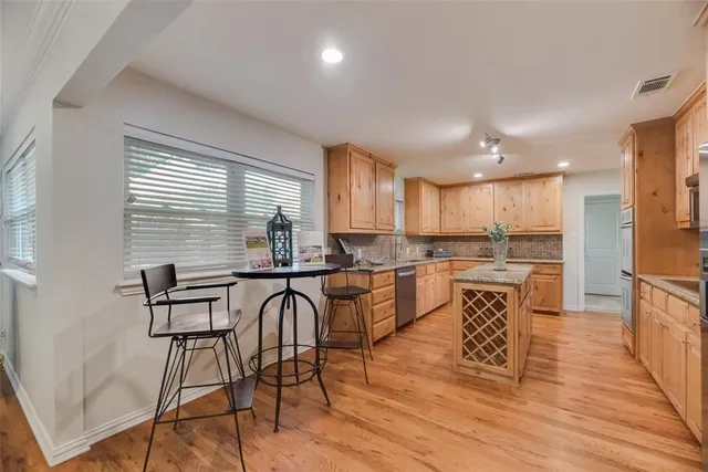 $825,000 | 5820 Forest Lane, Dallas, TX 75230