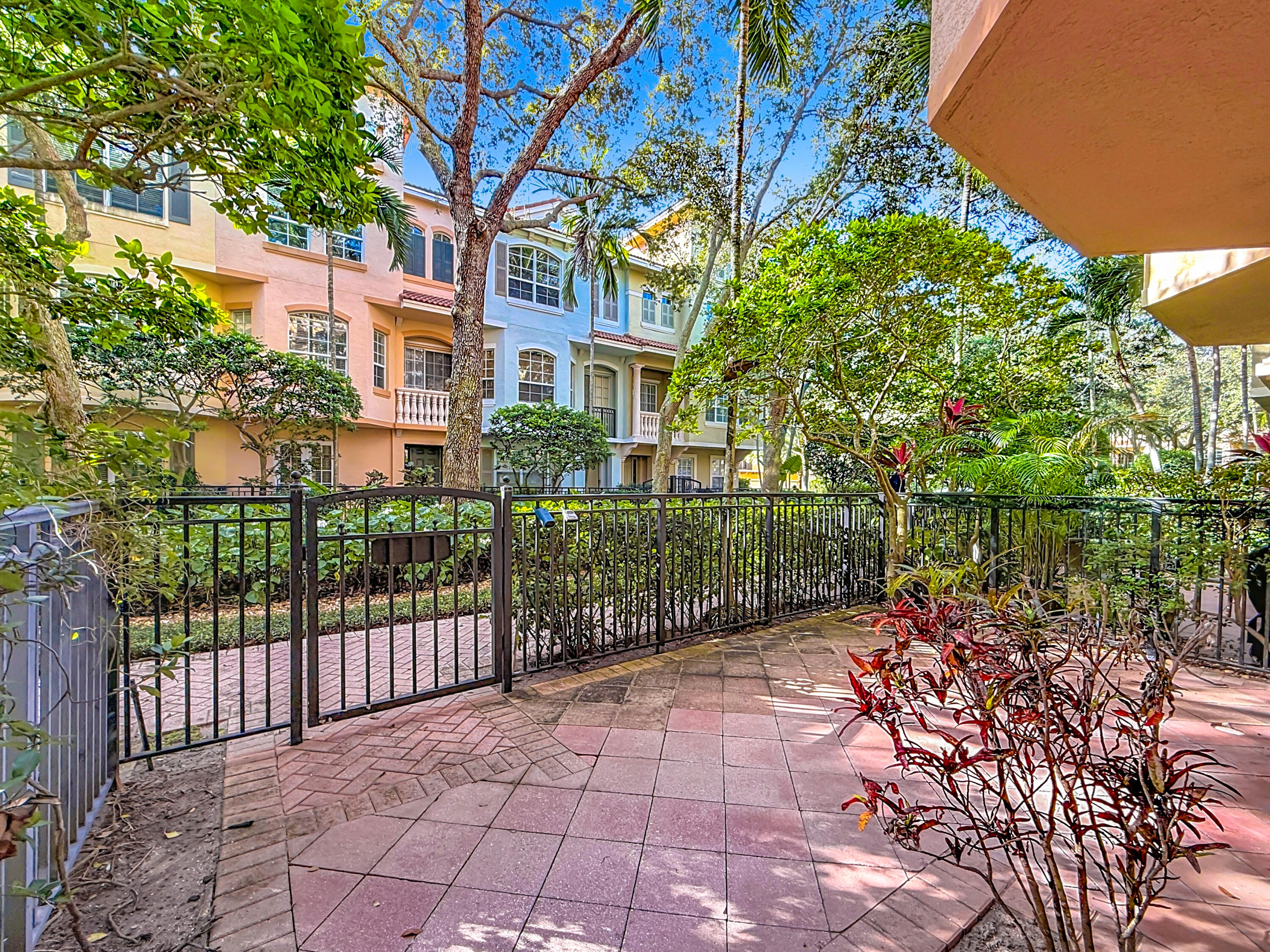2724 Ravella Way Palm Beach Gardens, FL 33410 - Photo 7 of 50 2724 Ravella Way-23