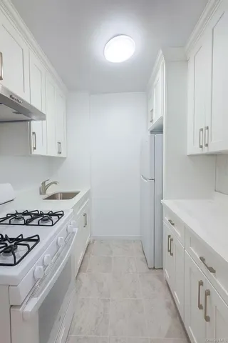 $305,000 | 134-34 Franklin Avenue, Unit 2 | Flushing