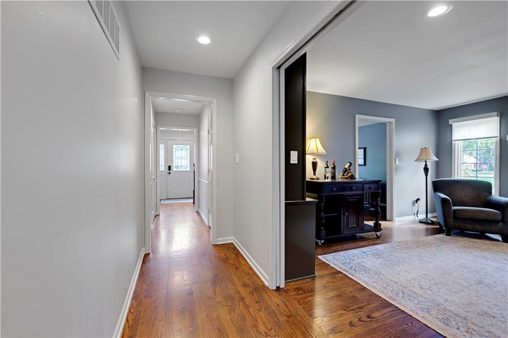 7900 Sagamore Road Leawood, KS 66206 - Photo 10 of 42 Gallery Image 10
