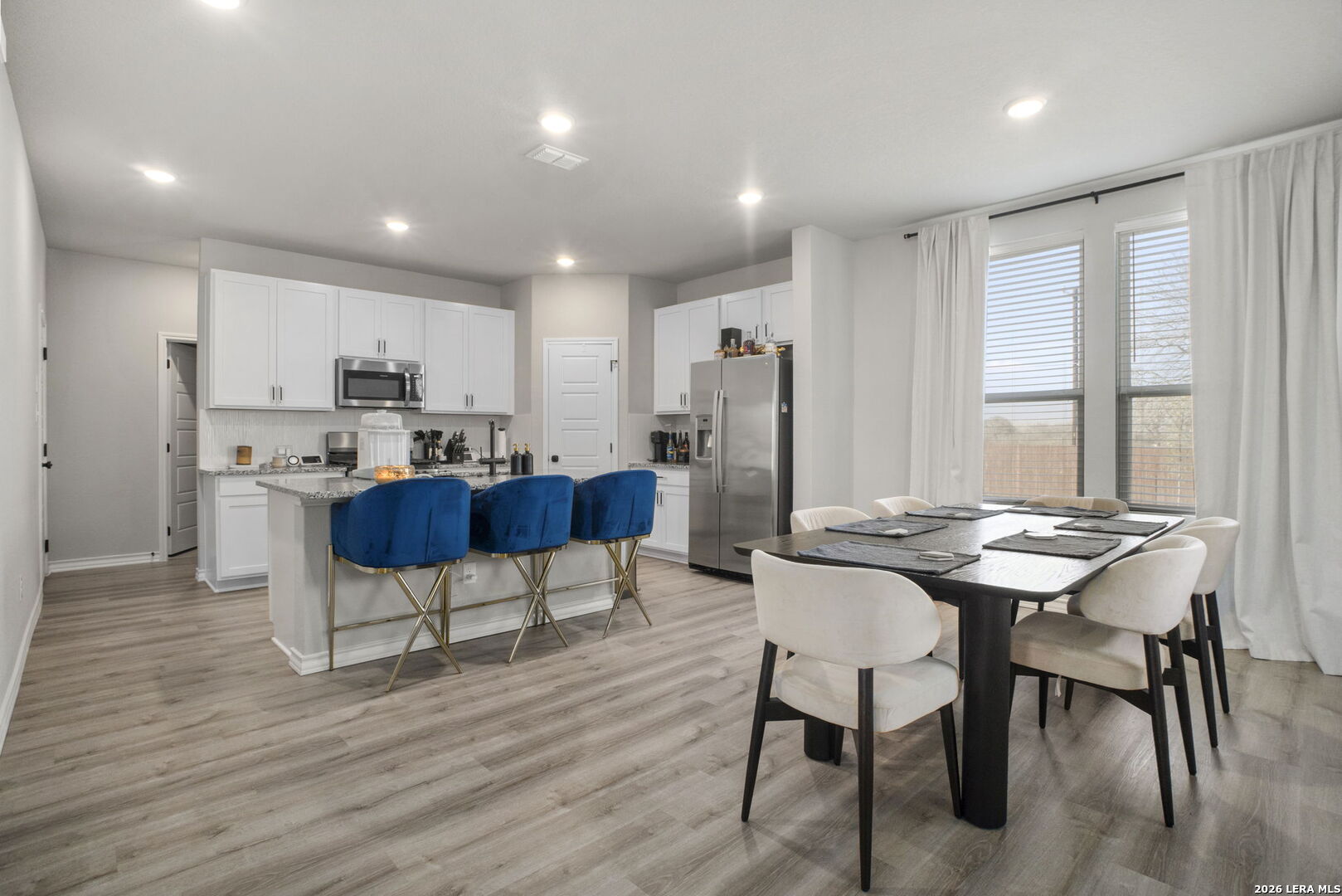 16523 Rosemary Ridge Elmendorf, TX 78112 - Photo 12 of 32