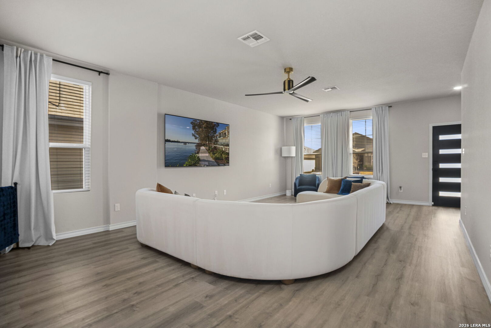 16523 Rosemary Ridge Elmendorf, TX 78112 - Photo 5 of 32