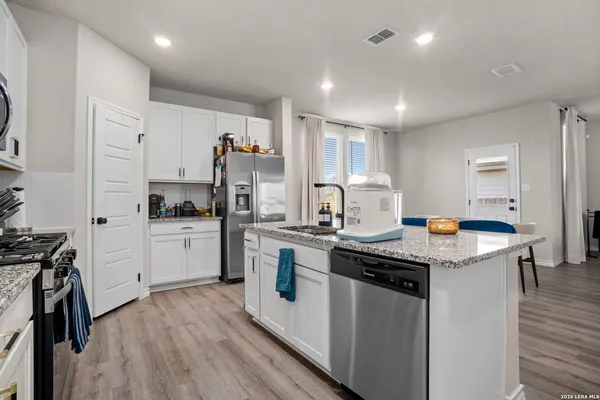 $349,900 | 16523 Rosemary Ridge, Elmendorf, TX 78112