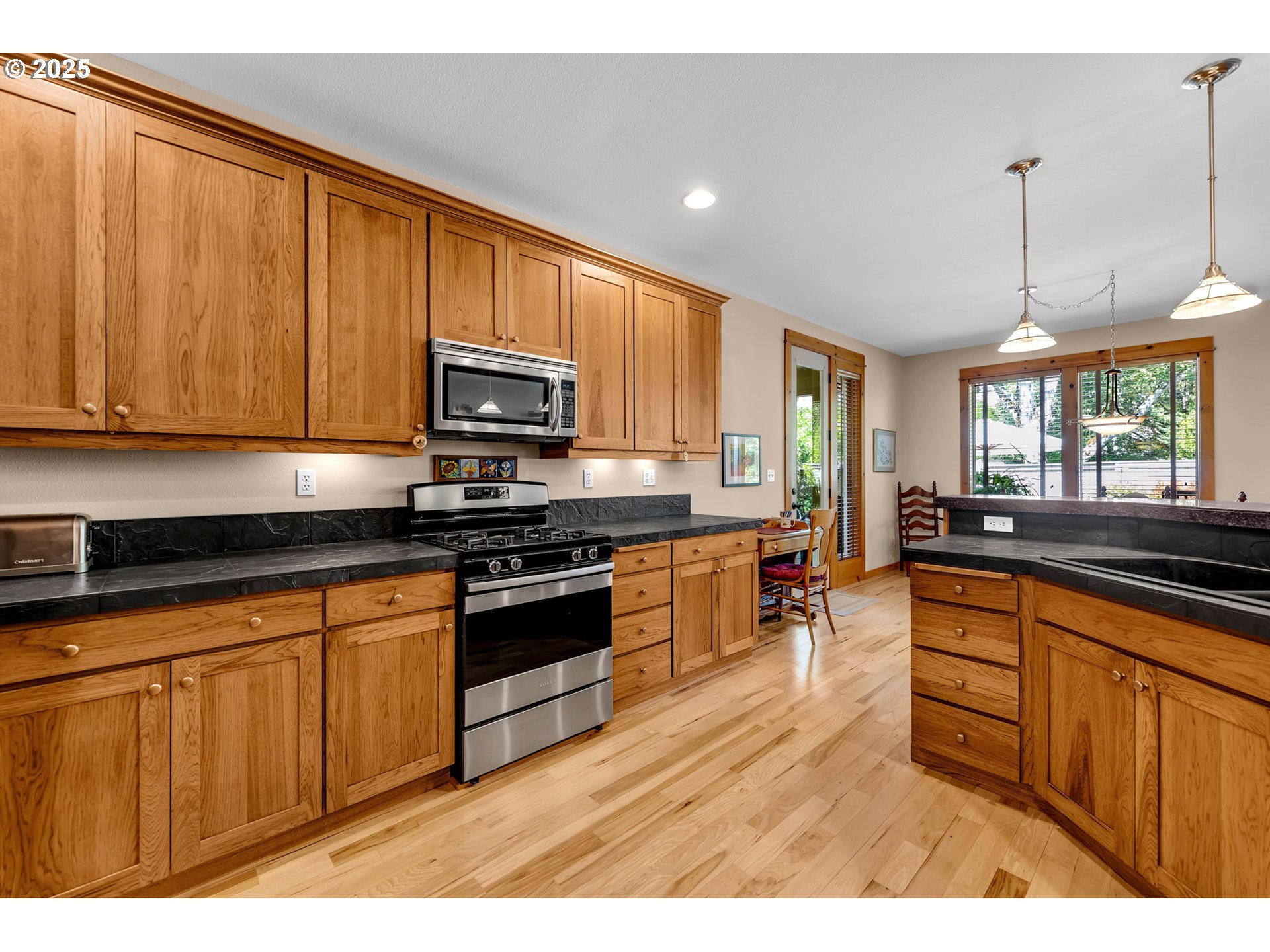 19606 Southeast 26th Way Camas, WA 98607 - Photo 18 of 40 Kitchen