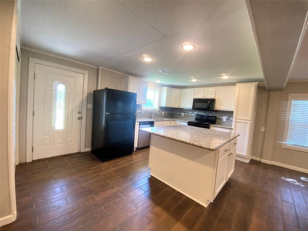 329 Veselka Road Freeport, TX 77541 - Photo 6 of 14 Gallery Image 6