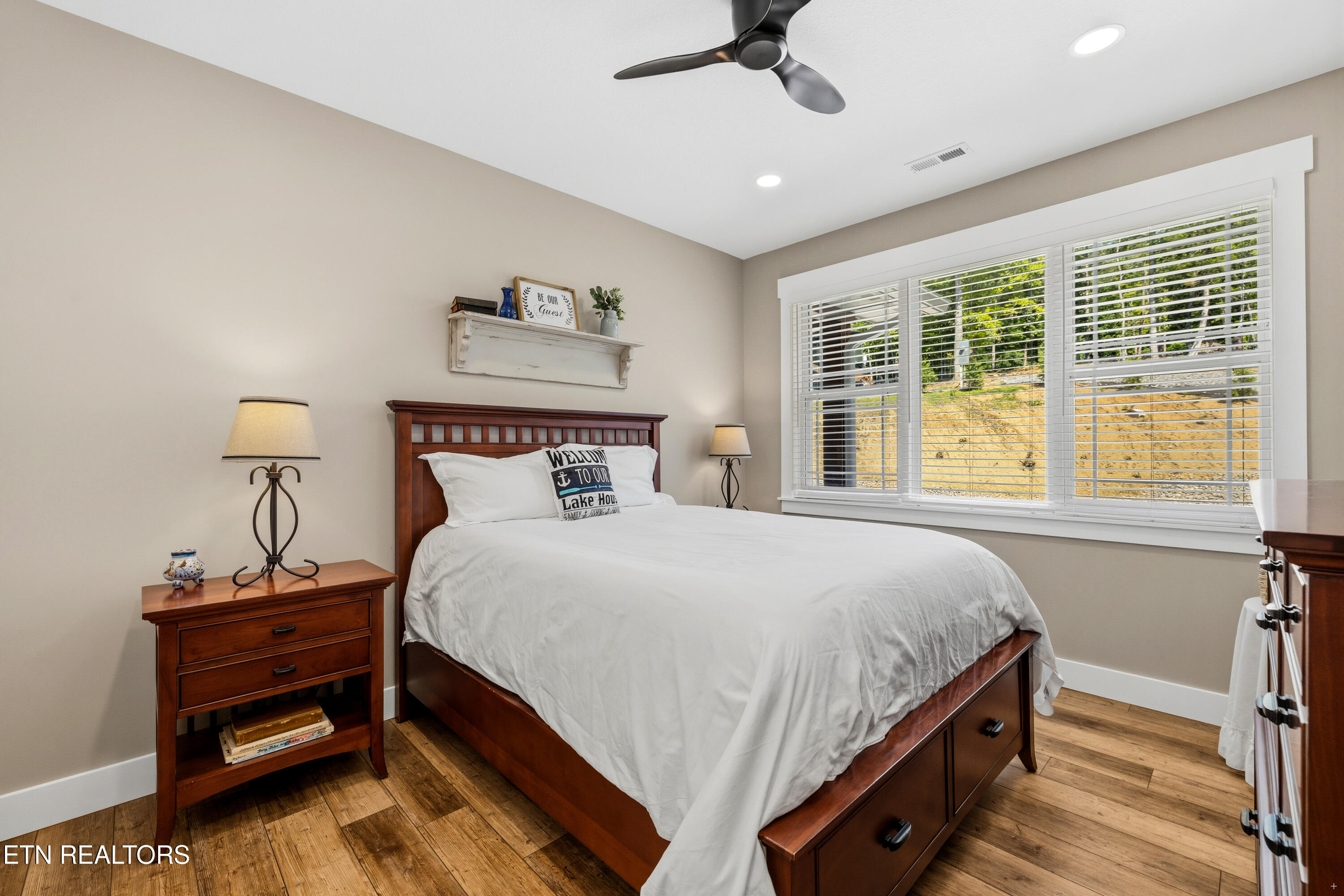 300 Black Fox Road Washburn, TN 37888 - Photo 27 of 53 Guest room main level