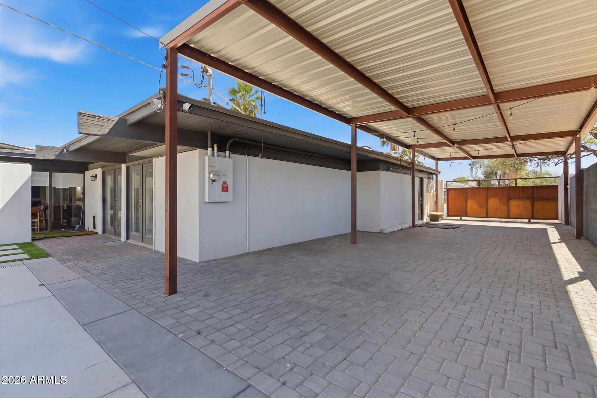3020 East Wethersfield Road Phoenix, AZ 85032 - Photo 41 of 46 a view of a garage