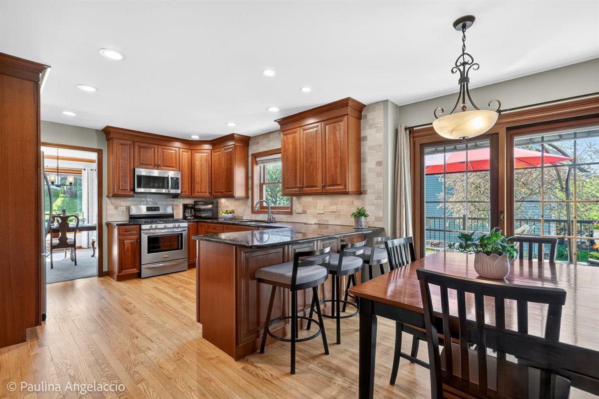 321 Bryan Drive Cary, IL 60013 - Photo 12 of 35