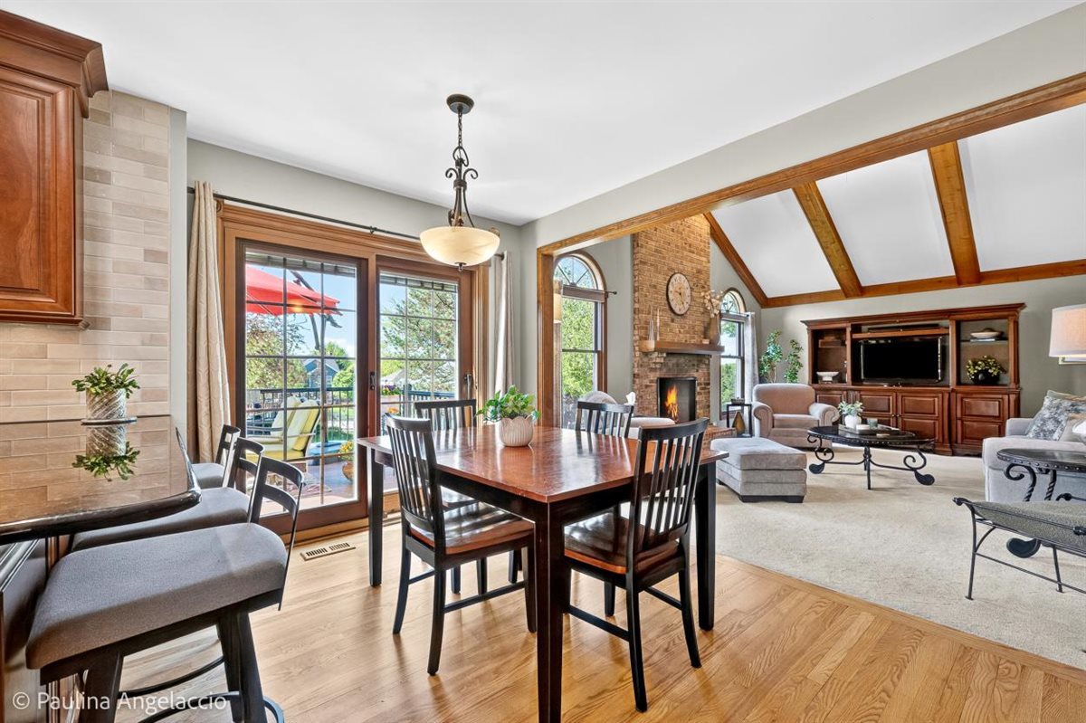 321 Bryan Drive Cary, IL 60013 - Photo 13 of 35