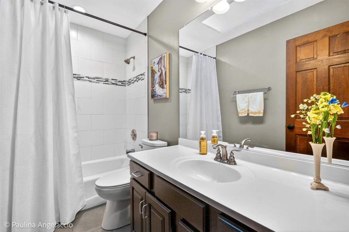 321 Bryan Drive Cary, IL 60013 - Photo 23 of 35