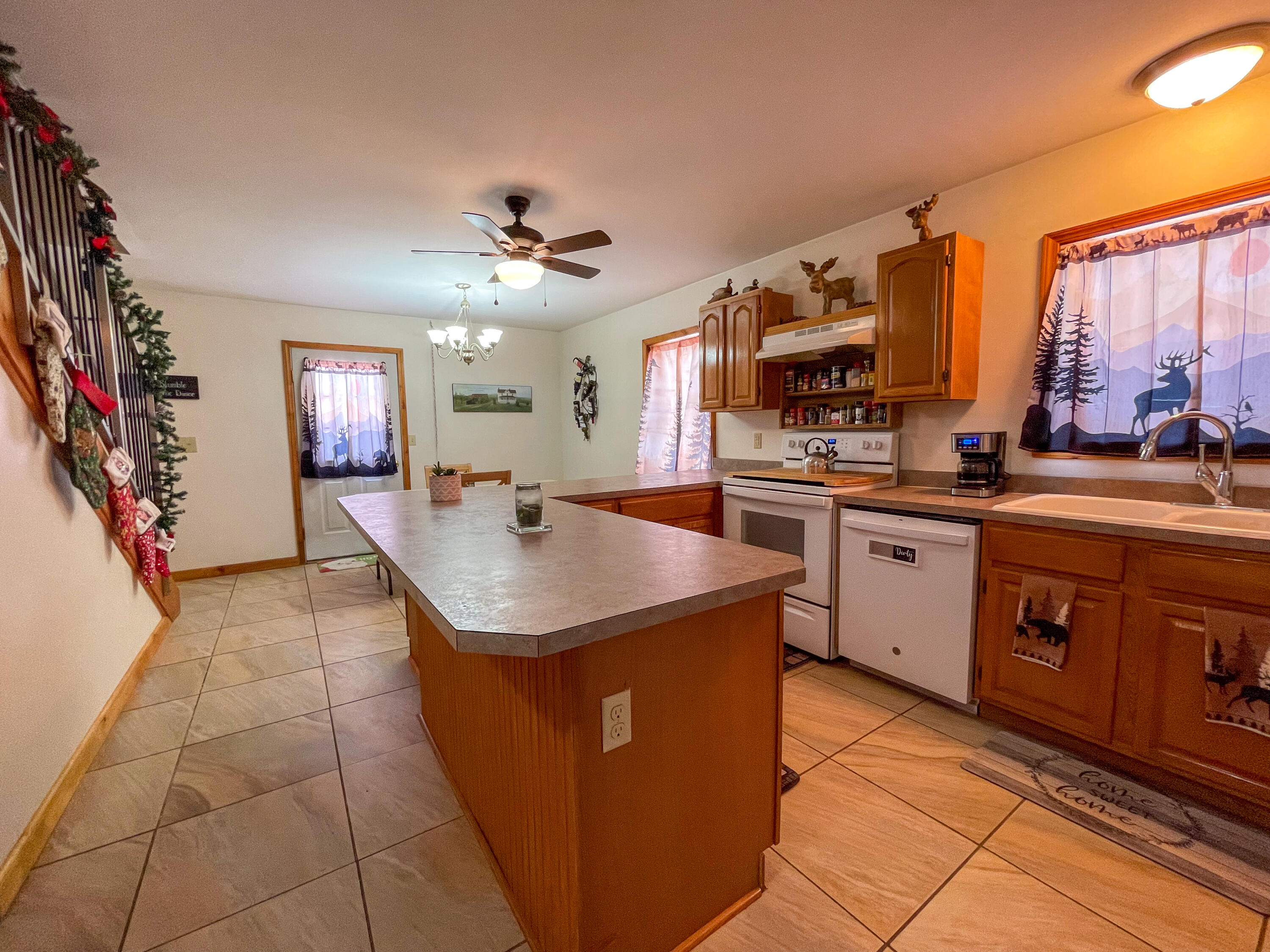 675 Ratta Road Chazy, NY 12921 - Photo 6 of 41