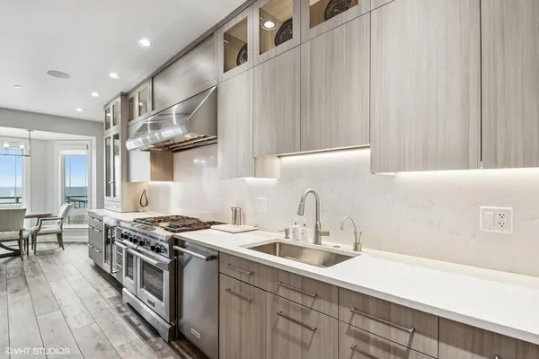 $2,950,000 | 200 Lake Street, Unit 7A/8A, St. Joseph, MI 49085