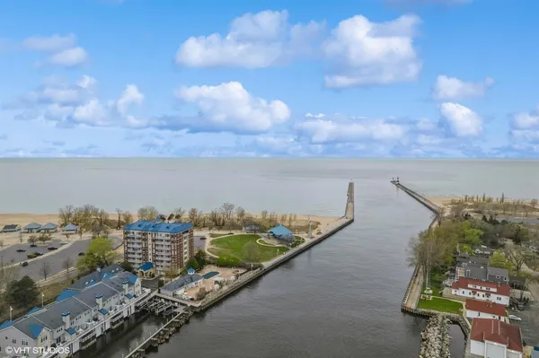 $2,950,000 | 200 Lake Street, Unit 7A/8A, St. Joseph, MI 49085