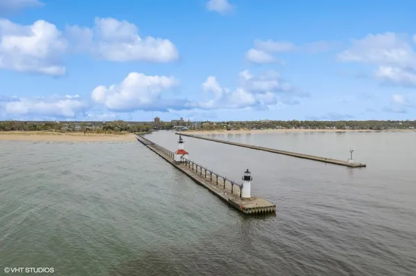 $2,950,000 | 200 Lake Street, Unit 7A/8A, St. Joseph, MI 49085