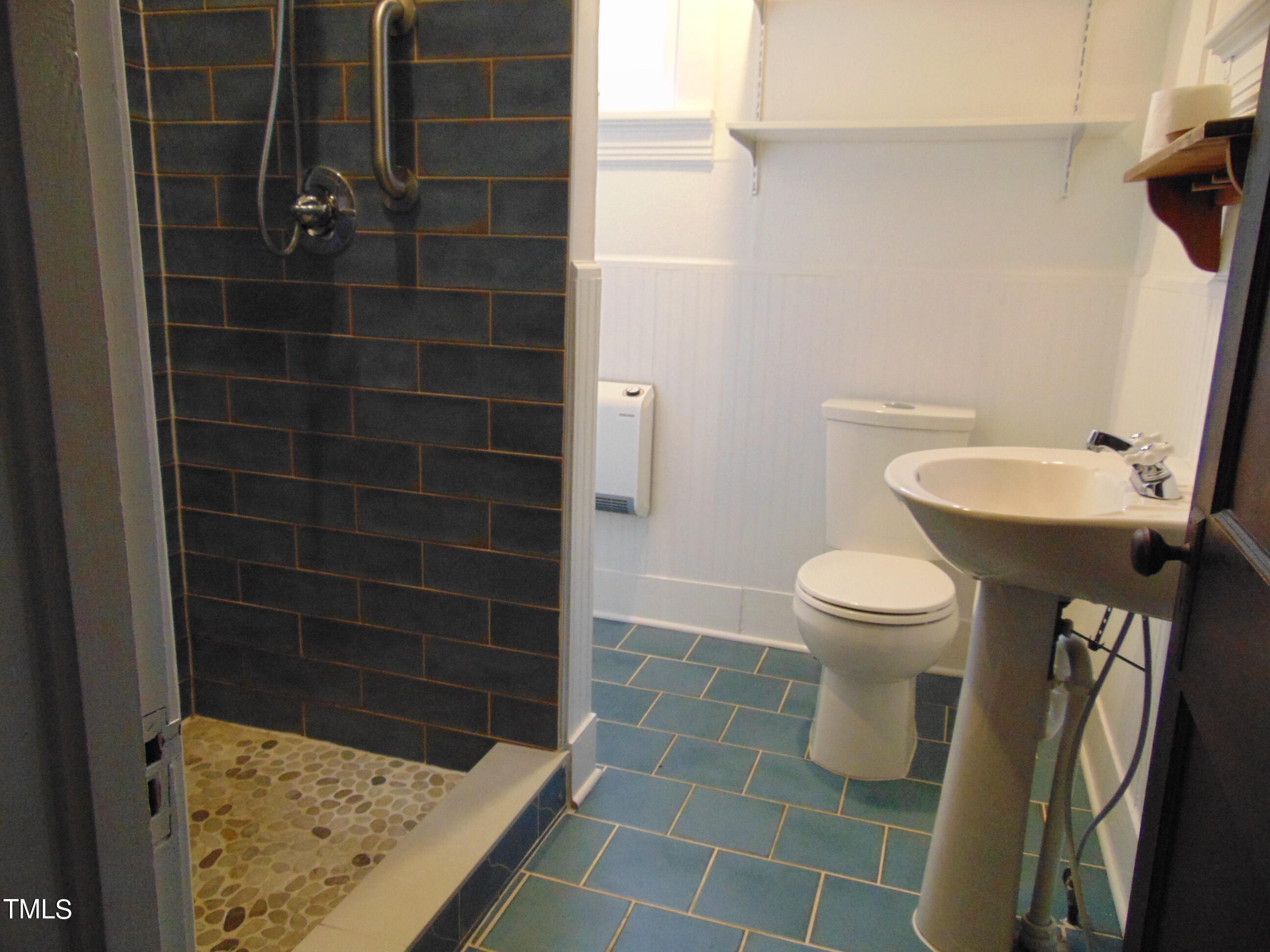 215 Woodburn Road Raleigh, NC 27605 - Photo 19 of 58 DSC02913