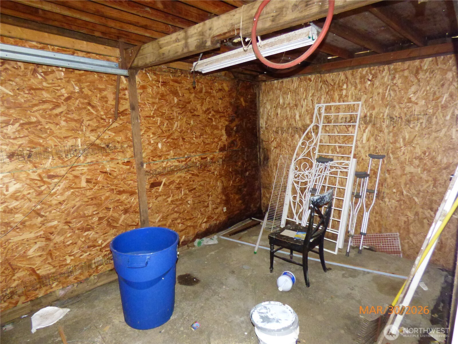 615 Haight Street Aberdeen, WA 98520 - Photo 18 of 18 a bathroom with a toilet and a shower