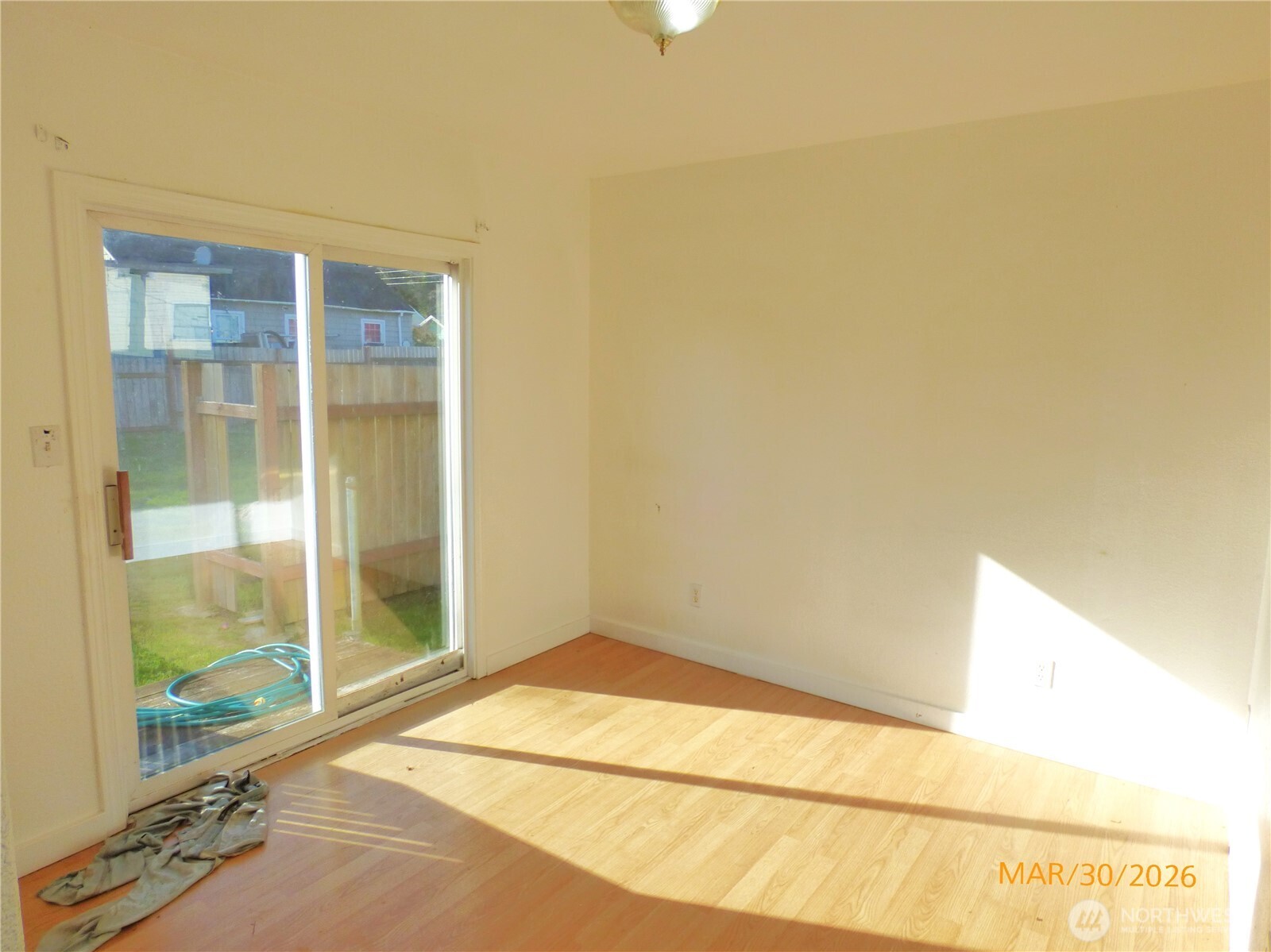 615 Haight Street Aberdeen, WA 98520 - Photo 5 of 18 a view of an empty room