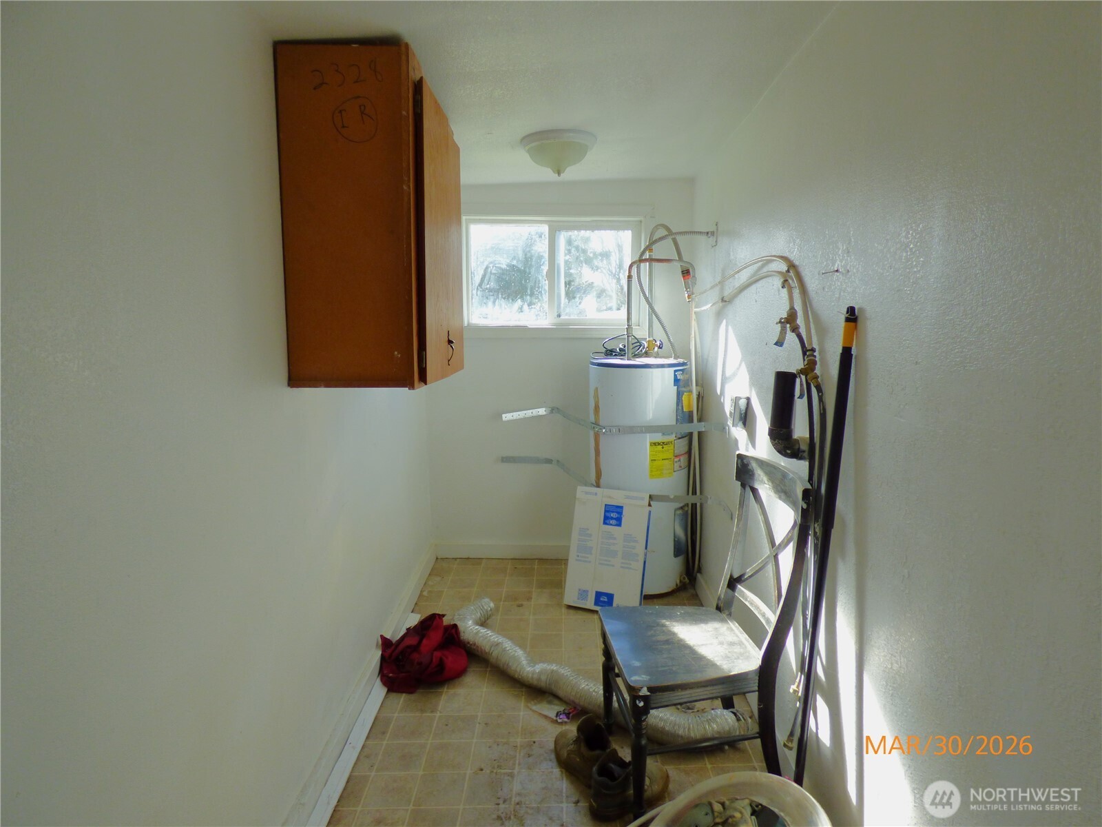 615 Haight Street Aberdeen, WA 98520 - Photo 8 of 18 a view of workspace