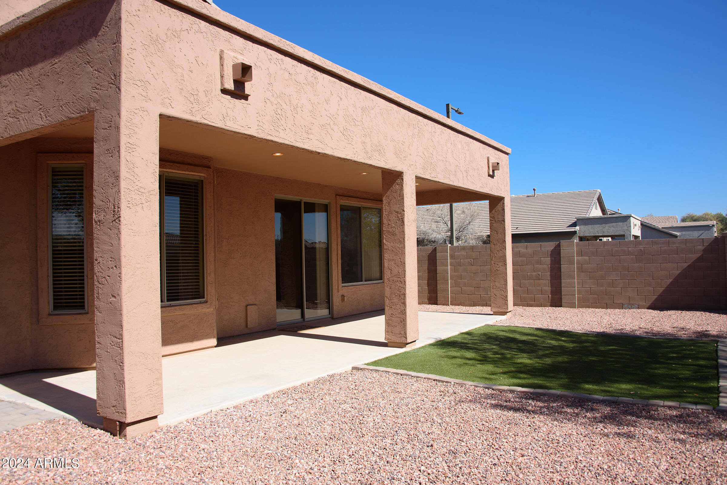 15467 West Redfield Road Surprise, AZ 85379 - Photo 25 of 28 25 Grass Island
