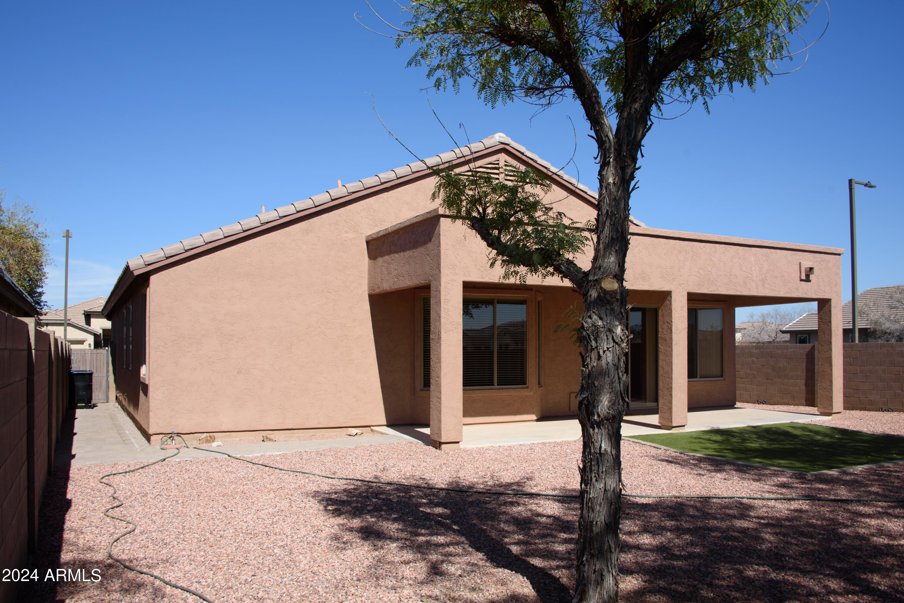 15467 West Redfield Road Surprise, AZ 85379 - Photo 27 of 28 27 West Side