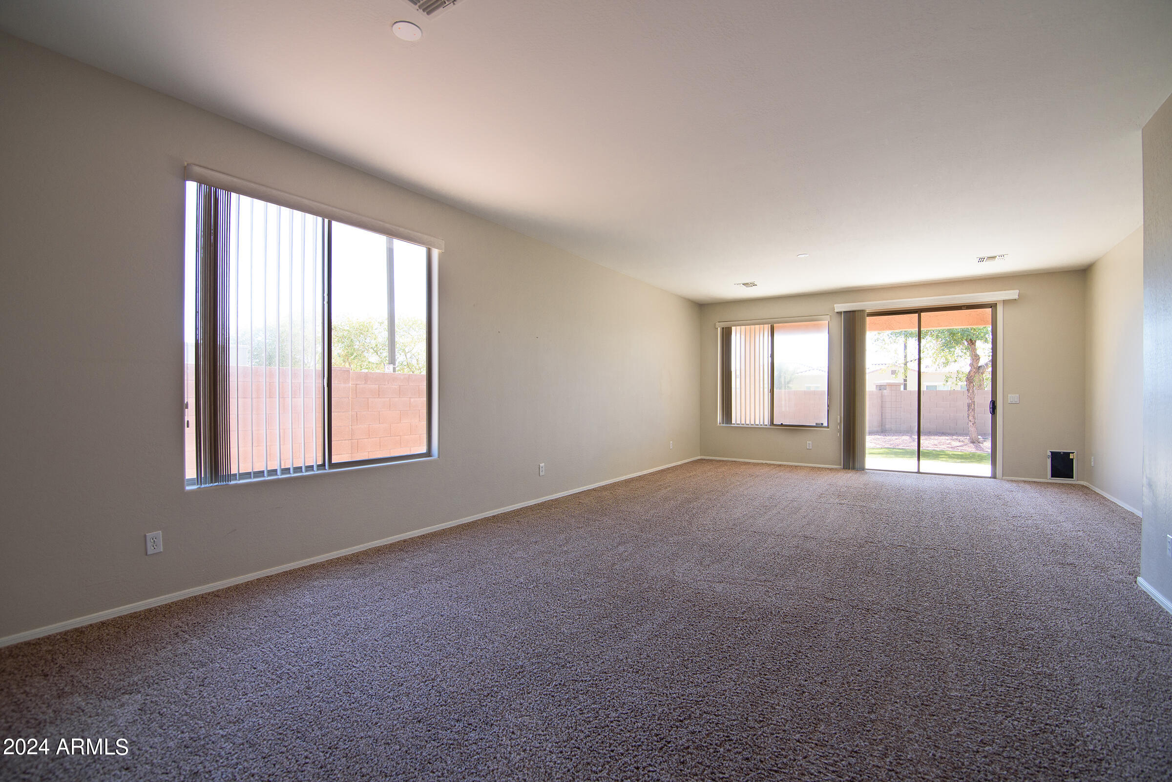 15467 West Redfield Road Surprise, AZ 85379 - Photo 9 of 28 9 Great Room