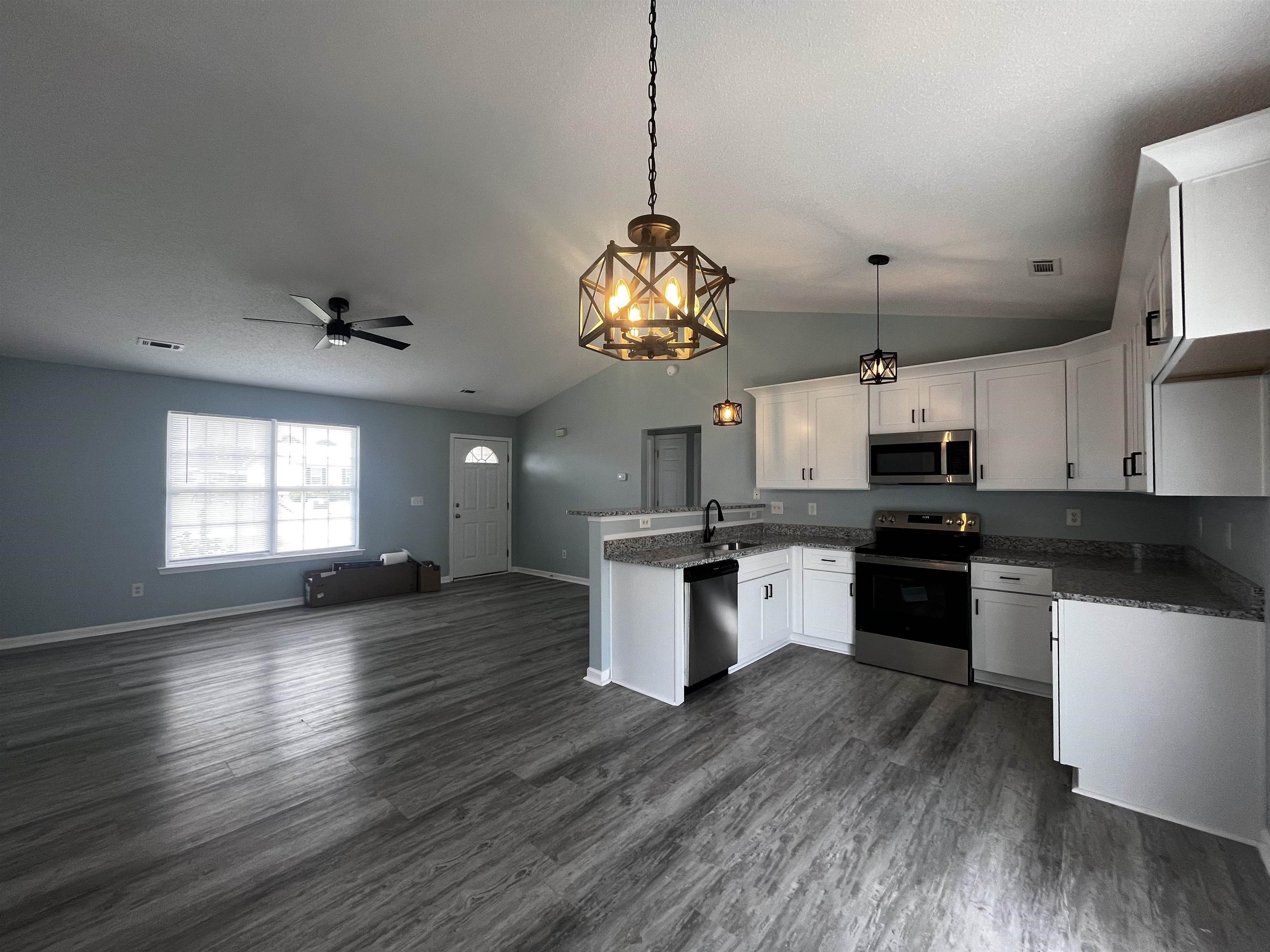 1204 Midvale Drive Conway, SC 29527 - Photo 4 of 18