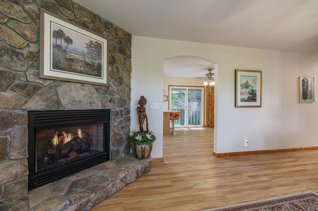 81 Trinity Drive Murphy, NC 28906 - Photo 5 of 46
