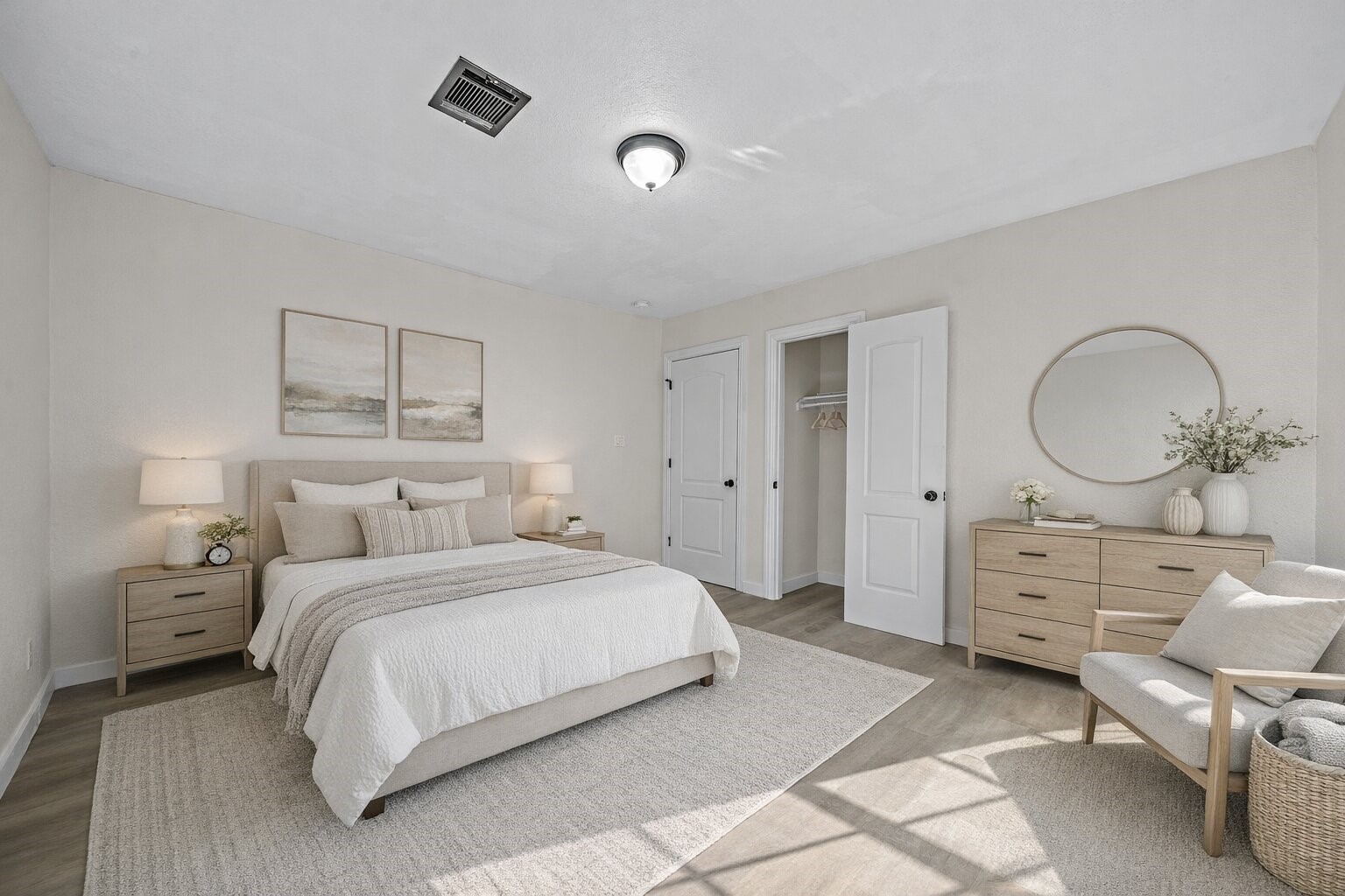 6911 Sherwood Drive Houston, TX 77021 - Photo 10 of 26 a bedroom with a bed and furniture